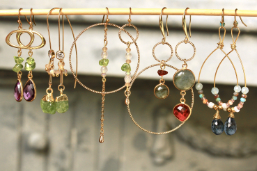 Ohrringe Kreis Stab Peridot Rohstein mit Rosenquarz Perlen und geometrischer Form als bezaubernder Trendschmuck und Geschenk für sie